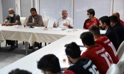 Aşgın’dan GSK’li Voleybolculara Moral