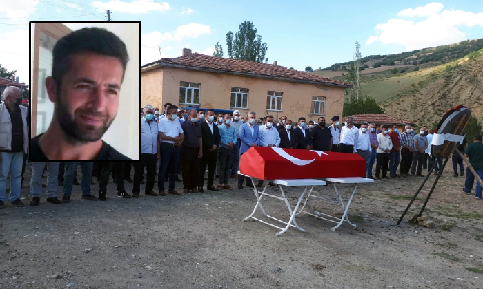 Genç Gazi, Kalbine Yenildi