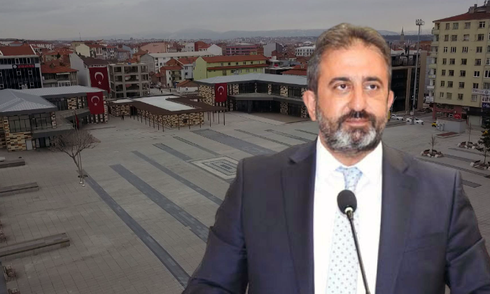 Meydandaki Bina Üç Farklı Projede Kullanılacak