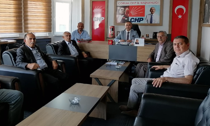 Emeklilerden CHP’ye Nezaket Ziyareti