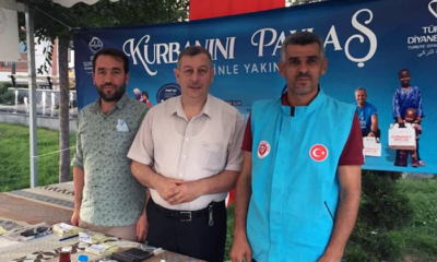 Müftü Yardımcısından Kurban Bağış Standına Destek