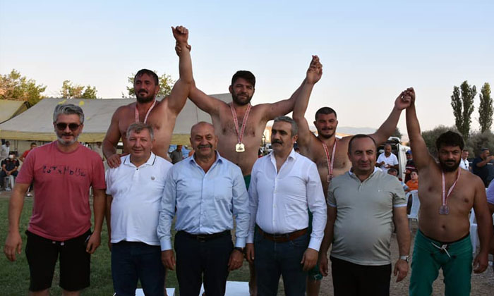 İsbir’in Pehlivanı Şampiyon Oldu