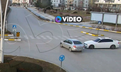 Kavşaktaki Kaza Mobeseye Takıldı
