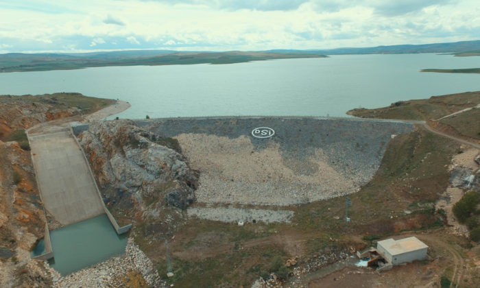 Alaca Belediyesi’nden Sudaki Kokuya Açıklama