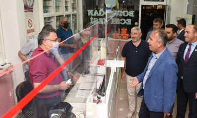 Moral Desteği Vermeye Çalışıyor
