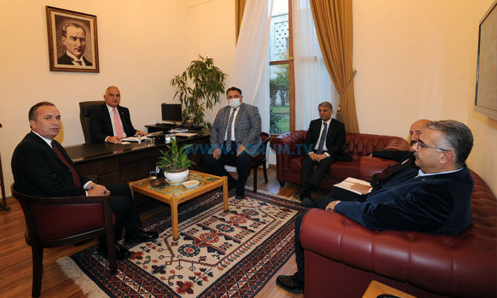 Bakan Ersoy’u Çorum’a Davet Ettiler