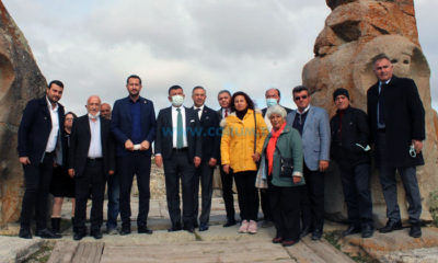 ‘Alacahöyük Kaderine Terk Edildi, Turizm Yatırımları Çürüyor’