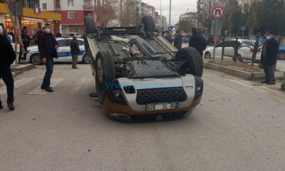 Bariyere Çarptı, Takla Attı