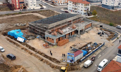 Yarı Olimpik Yüzme Havuzlarında Çalışmalar Devam Ediyor