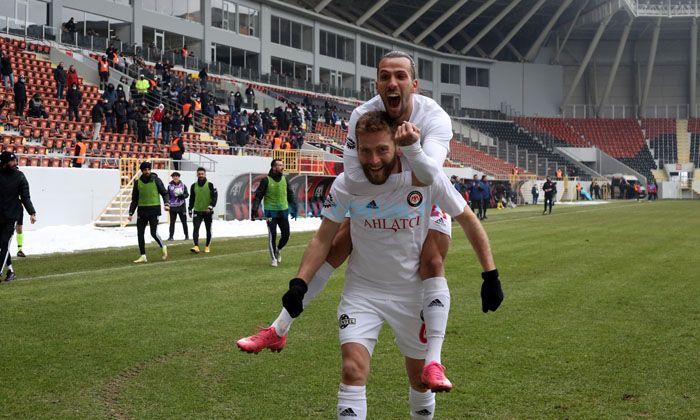 Üç Hafta Sonra Galip Geldiler