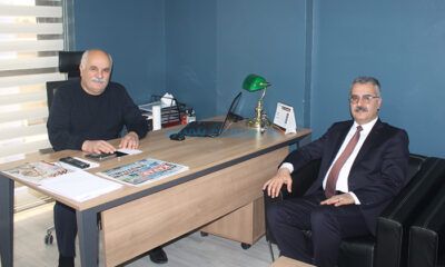 Ahlatcı’dan Çorum FM’e Kutlama Ziyareti