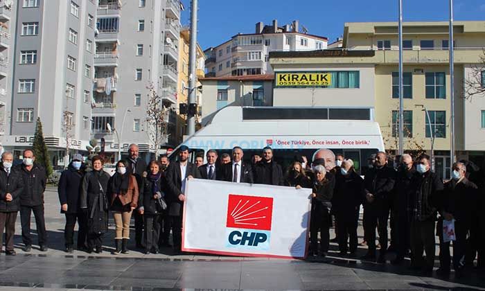 CHP Meydana İniyor