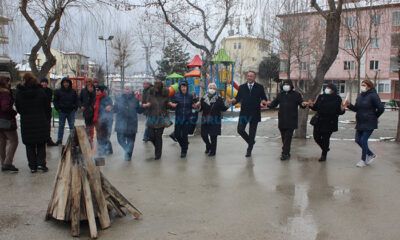 Baharın Gelişini Ateş Yakıp, Halayla Kutladılar