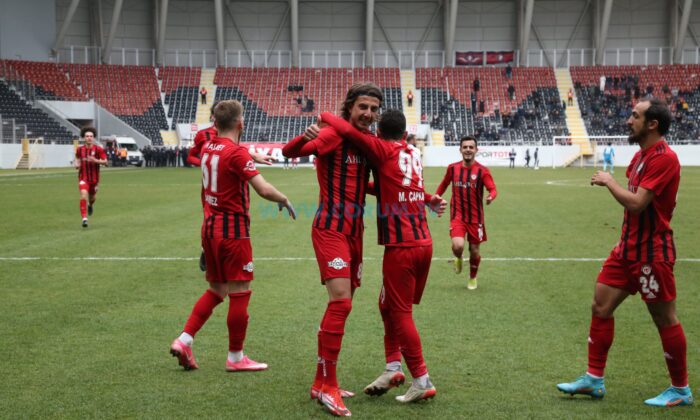 Mehmet Akyüz Kendine Geldi