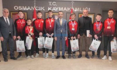 Şampiyon Sporcuları Ağırladı