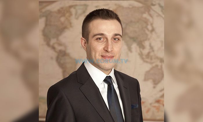 ‘İş Dünyası Sahipsiz, Çadır Tiyatrosu Oynanıyor’