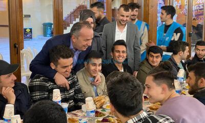 Gençlerle İftarda Buluştular