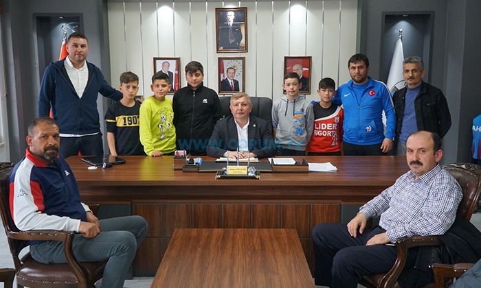 Osmancıklı Sekiz Güreşçi Şampiyonada Ter Dökecek