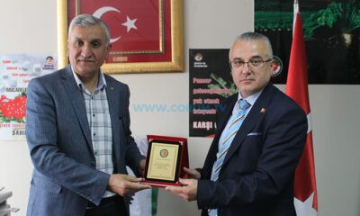 Türk-İş’te Bayrak Değişimi