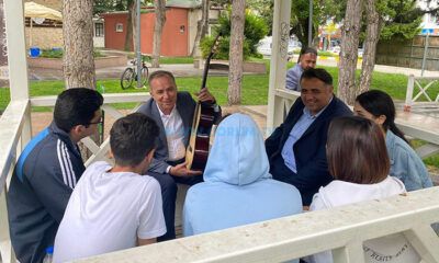Ceylan ve Kaya, Gençlerin Yanında