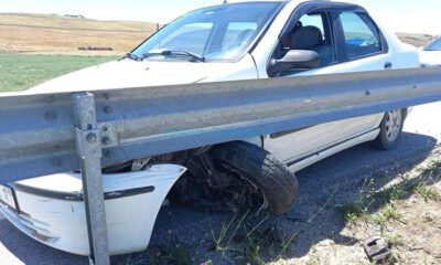 Kontrolden Çıkan Otomobil Bariyerlere Çarptı