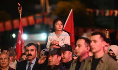 Yüzlerce Çorumlu Meydanda Buluştu