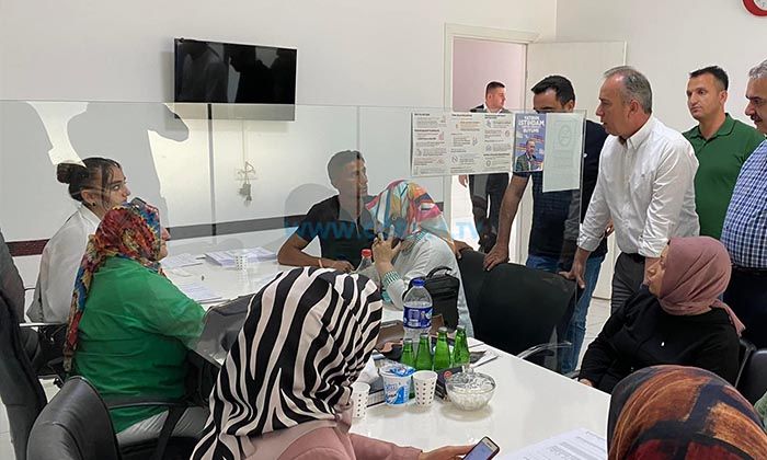 Halk Tek Tek Aranıyor, Açılışa Davet Ediliyor