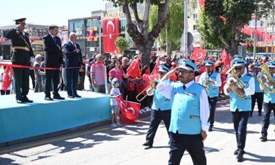 Meydanda 100. Yıl Coşkusu