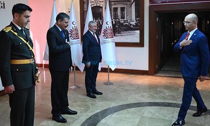 Tebrikleri Kabul Ettiler