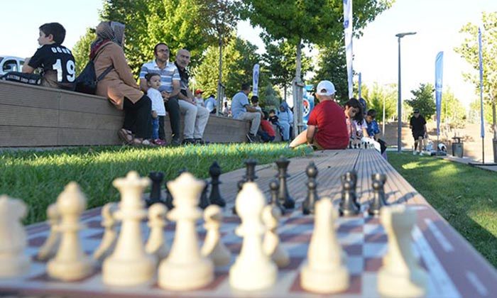 Açık Havada Satranç
