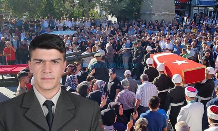 Çorum Şehidine Ağladı!