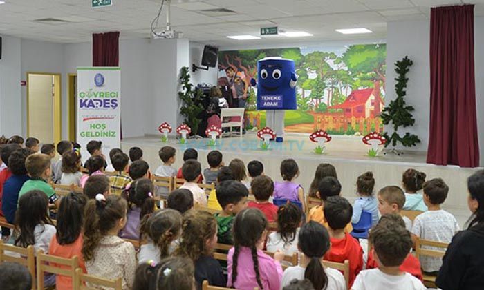 Teneke Adamın Maceraları Devam Ediyor