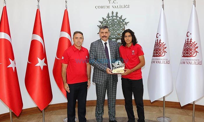 Vali Çiftçi, TEKNOFEST Birincilerini Kutladı