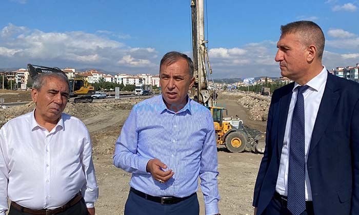 ‘2023’ün Sonunda Tüm İlçe Yolları Bitecek’
