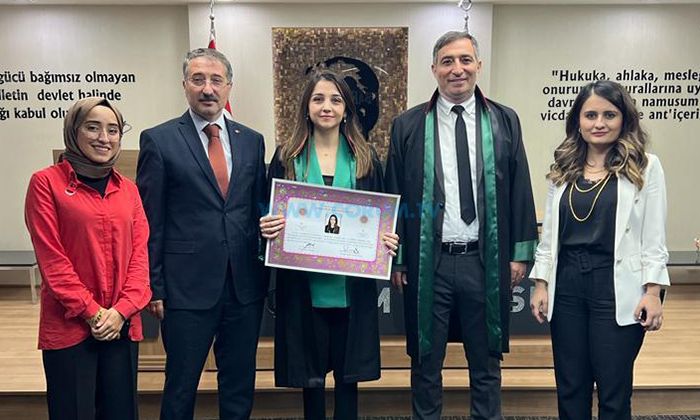 Avukatlığa İlk Adımını Attı