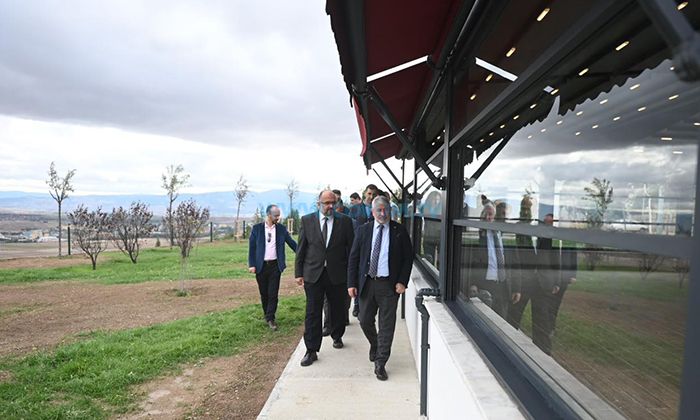 Başkan Aşgın: Akkent’in Kafeteryası Açılışa Hazır