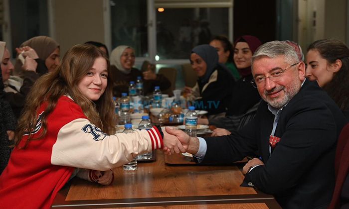 Gençler İçin Yaptıkları Çalışmaları Anlattı