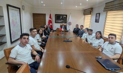 Kanyılmaz, Pınar Koleji Öğrencilerini Kutladı