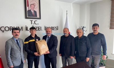 Şampiyon Kickbokscudan Cıplak’a Ziyaret