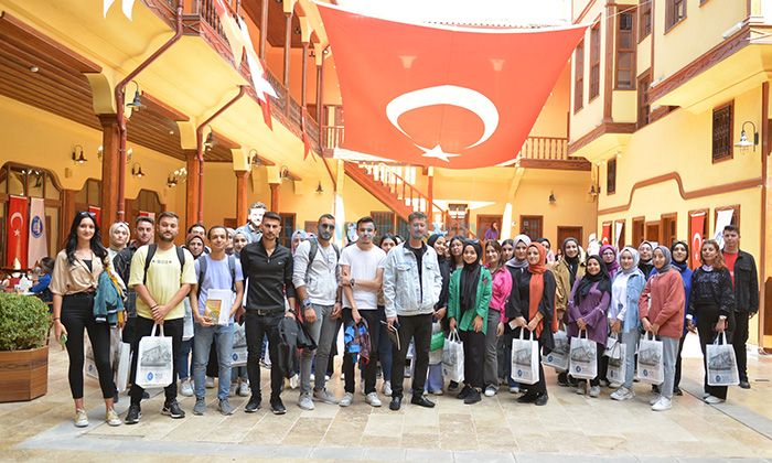 Üniversite Öğrencileri Veli Paşa Hanı’nı Gezdi