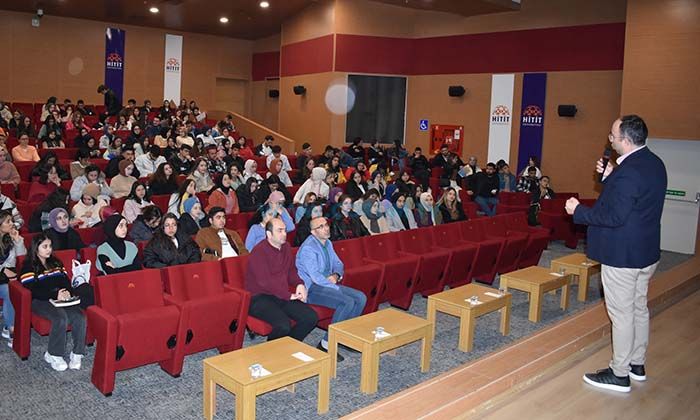 Üniversite Öğrencilerine İş Fırsatları Aktarıldı