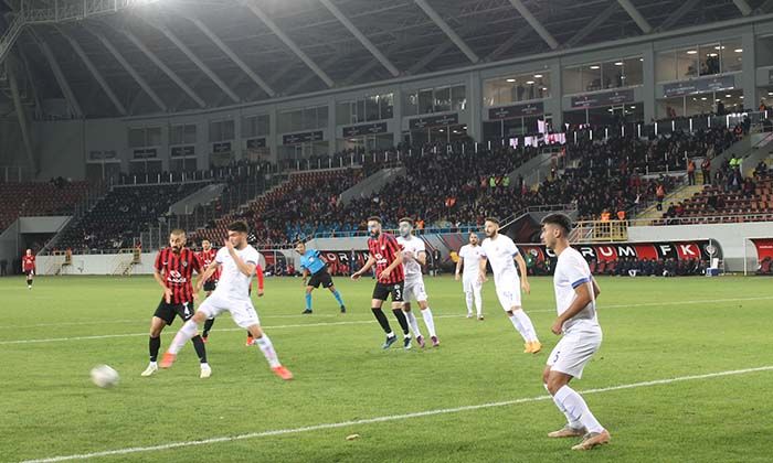 Kan Kaybı Sürüyor: 1-3