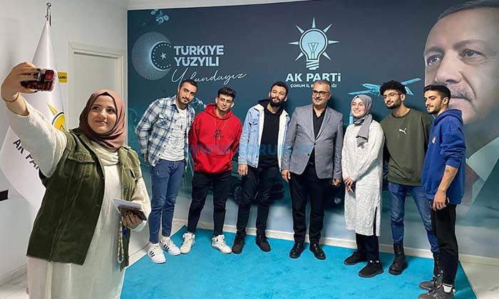 Ahlatcı: Gençlerimizin Gözlerindeki Işık Geleceğin Türkiye’sini İnşa Etmeye Hazır