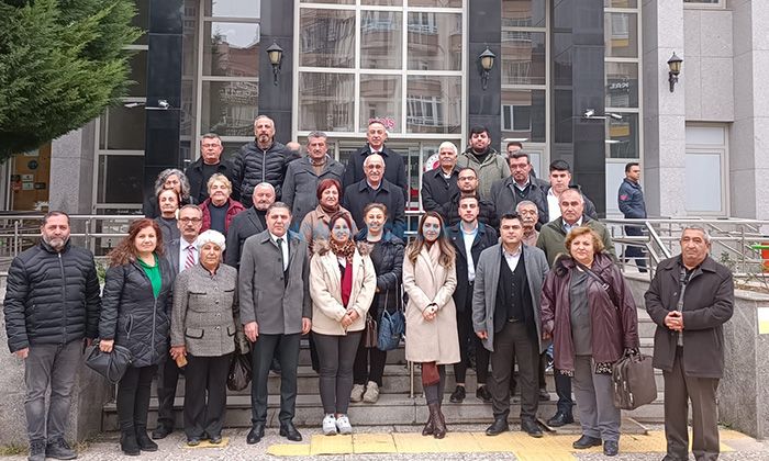 CHP’lilere Açılan Dava Ertelendi