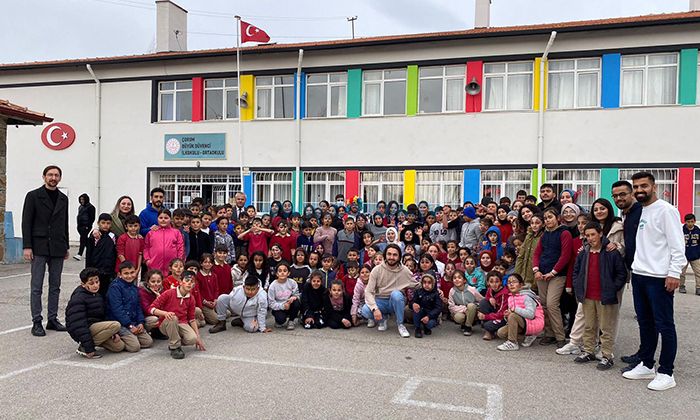 Çocukların Yüzü Güldü