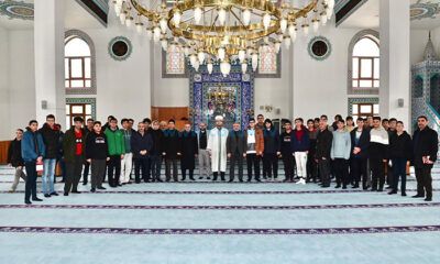 Gençlerle Camide Buluştular