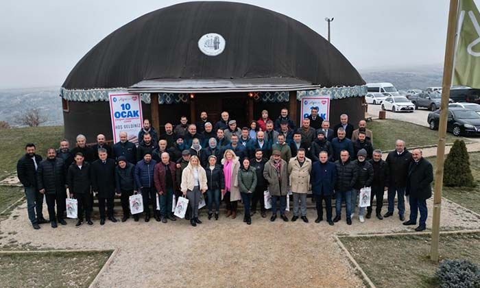 Başkan Aşgın Gazetecileri Unutmadı