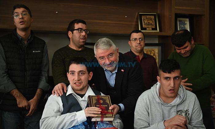 Engelleri Aşıp Kur’an İle Buluştular
