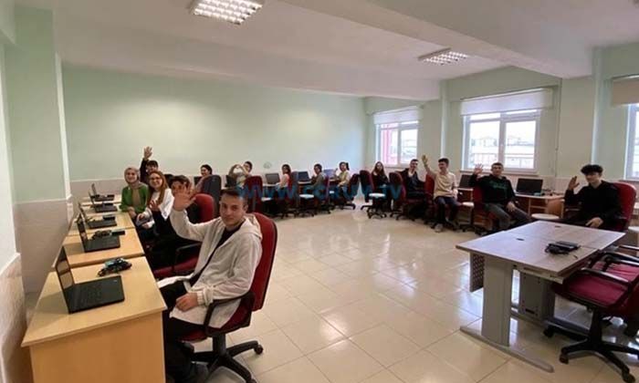 Fen Lisesi’ne ‘Bilişim Sınıfı’