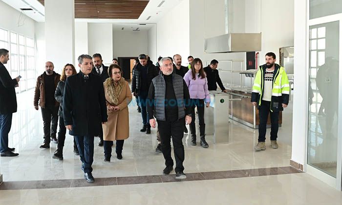 Sekiz Müdürlük Yeni Binaya Taşındı